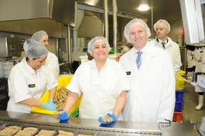 The Hon John Key learns to make Bean Supreme Tofu Sausages